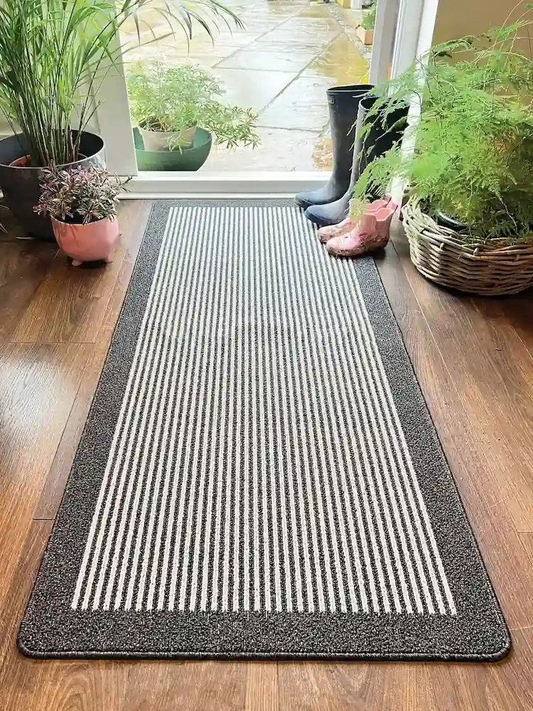 My Mat Black My Utility Stripe Runner