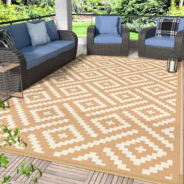 Cream geometric outdoor patio rug